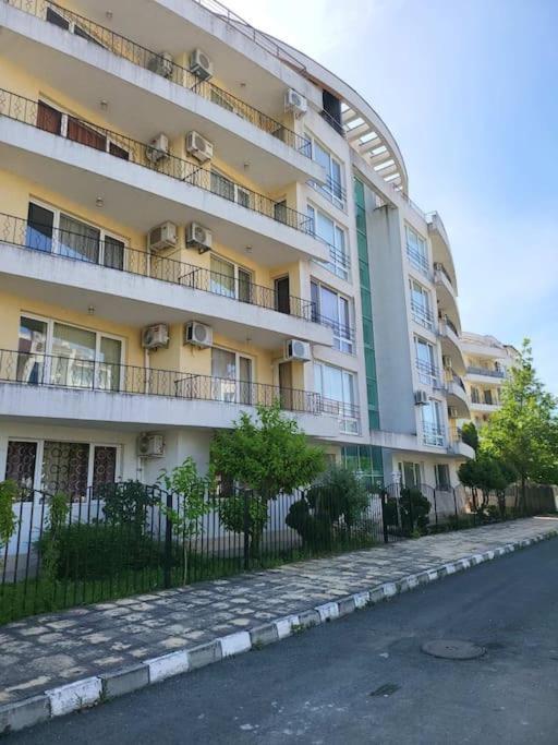 Луксозен Апартамент Срещу Какао Sunny Beach Ngoại thất bức ảnh
